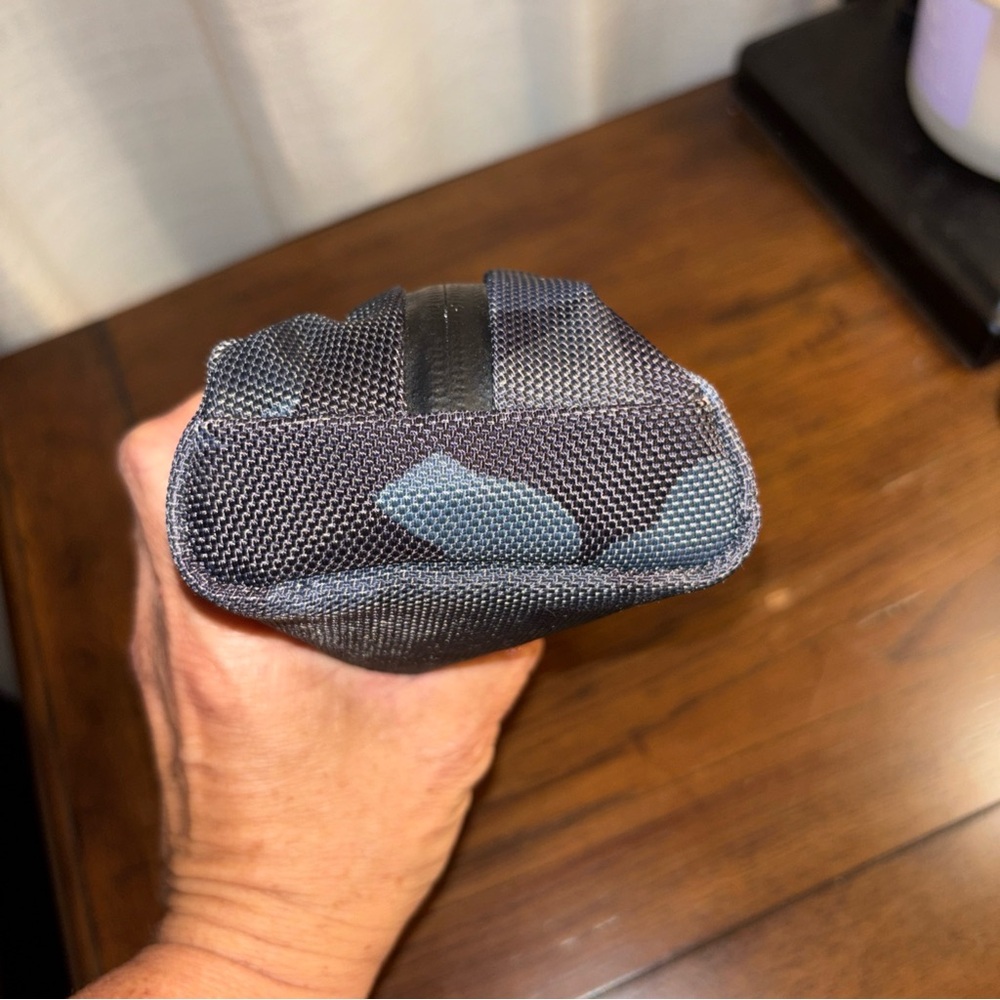 Tumi Navy Camouflage Toiletry /Cord Organizer Pouch - Picture 5 of 8